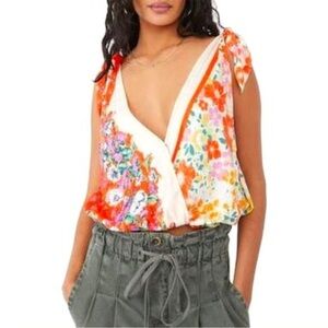 Free People Mixed Floral V-Neck Sleeveless Camisole in Red and Cream size xs